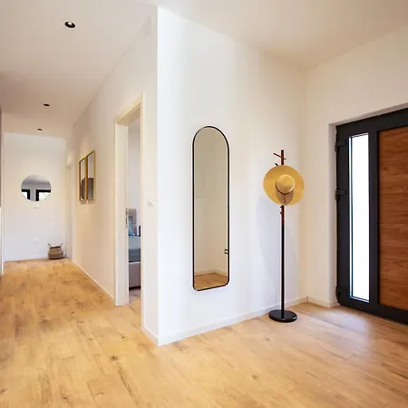 Casa Dvori - House With Pool
